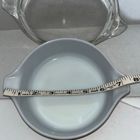 Pyrex Multicolor Early American Casserole Dish Ovenware with Clear Glass Lid - Picture 8 of 10